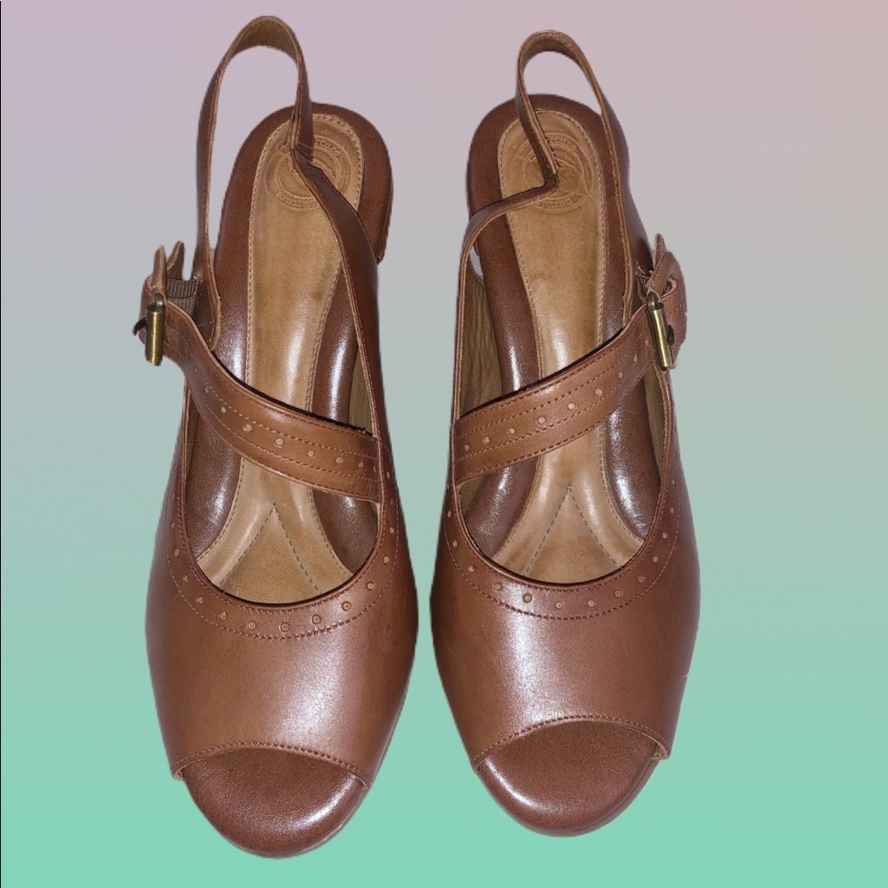 Nurture Leather Sandal